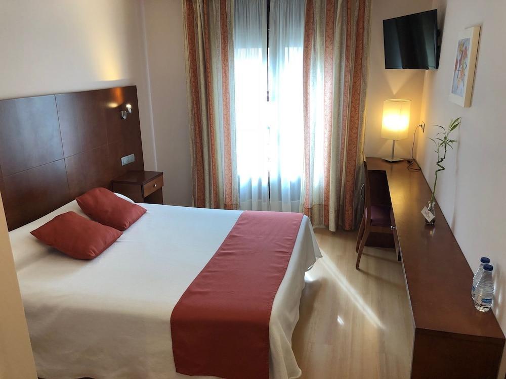 Hotel Jaques جاكا المظهر الخارجي الصورة