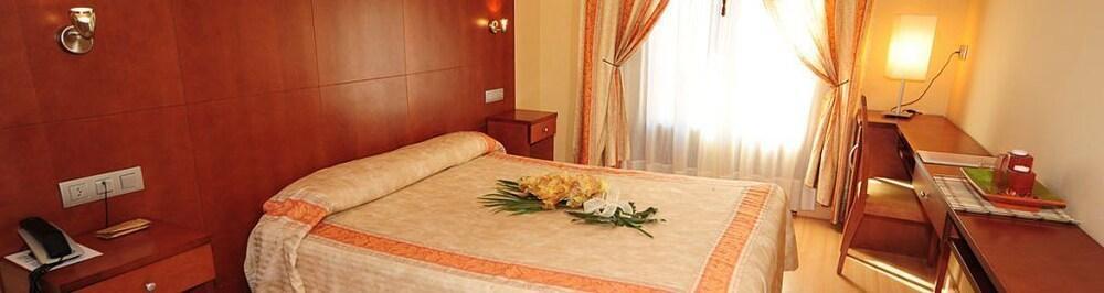 Hotel Jaques جاكا المظهر الخارجي الصورة
